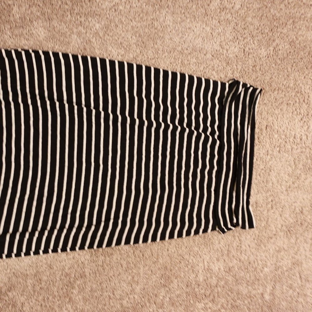 Gently used, comfy skirt from Ana. Size XL